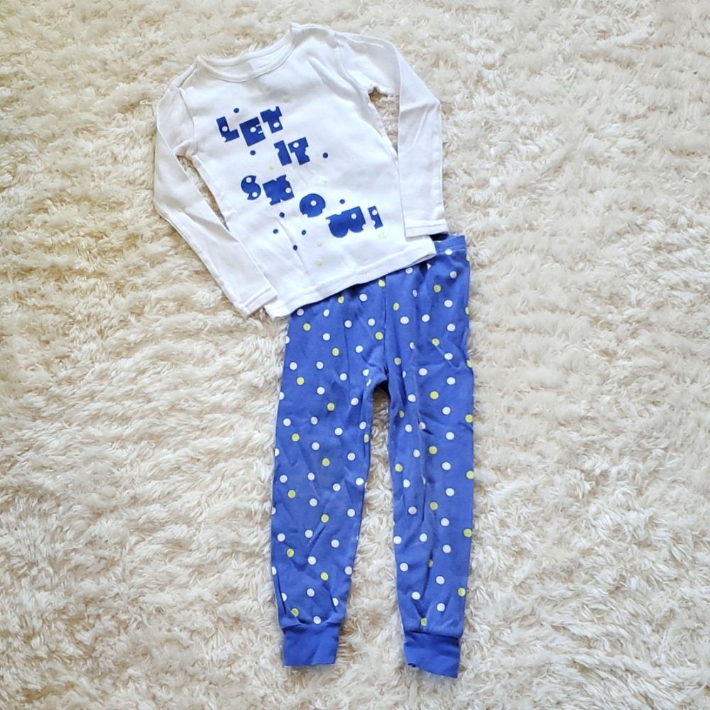 Size 4 Let It Snow Holiday Pajamas Two piece EUC Girls Boys